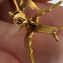 Magnifique Broche divine victorienne en or 18 carats sertie de diamants hirondelles en vol